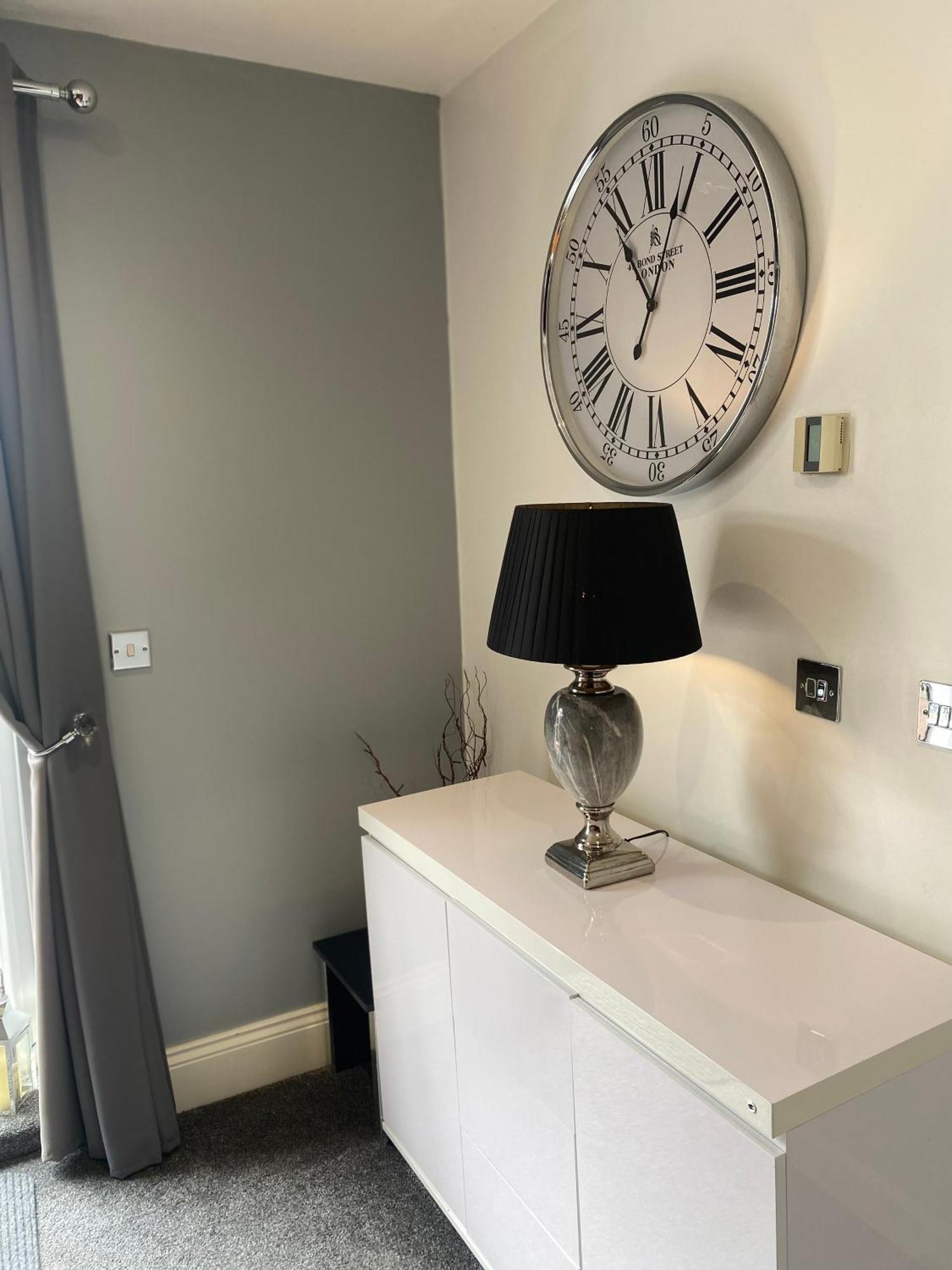 The Brook House - Spacious 3 Bed Home From Home In Burton Eksteriør bilde